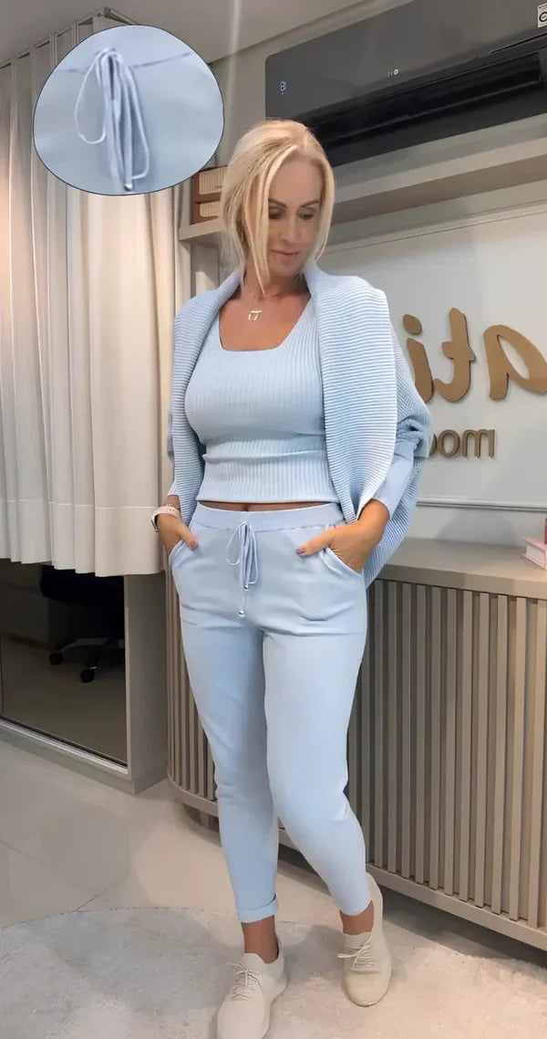 (Compre 1 e Leve 2) Conjunto Inverno Sophia 3 Peças – Casaco + Cropped + Calça