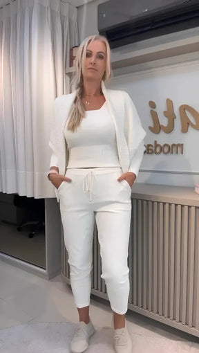 (Compre 1 e Leve 2) Conjunto Inverno Sophia 3 Peças – Casaco + Cropped + Calça