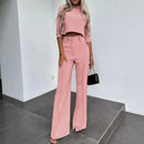 Conjunto Nina™ em Viscose Leve com Cropped Gola Alta e Calça