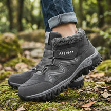 Bota Unissex UrbanFrost™ Com Forro Acolchoado e Solado Tratorado