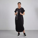 Vestido Lígia™ com Capuz e Estampa Autoral Contemporânea