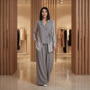 Conjunto Maison Class™ em Alfaiataria com Blazer Assimétrico e Pantalona Elegante!