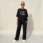 Conjunto Madame Clarice™ em Malha Confort com Detalhes em Cristais Elegantes