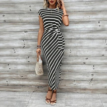 Vestido Dolce Riviera™ com Listras Elegantes e Amarração Lateral